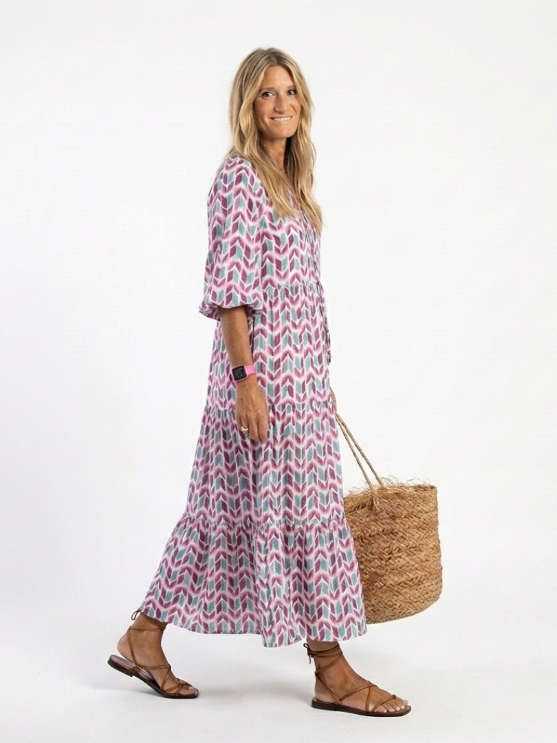 Mireya | Geometrisellä kuviolla pitkähihainen kerroksellinen midi-mekko