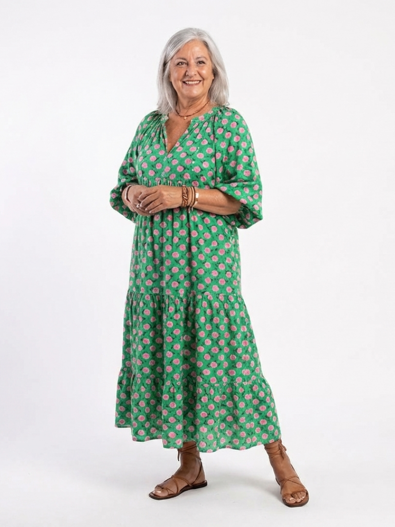 Fiora | Kukallinen v-aukkoinen kerroksellinen midi-mekko