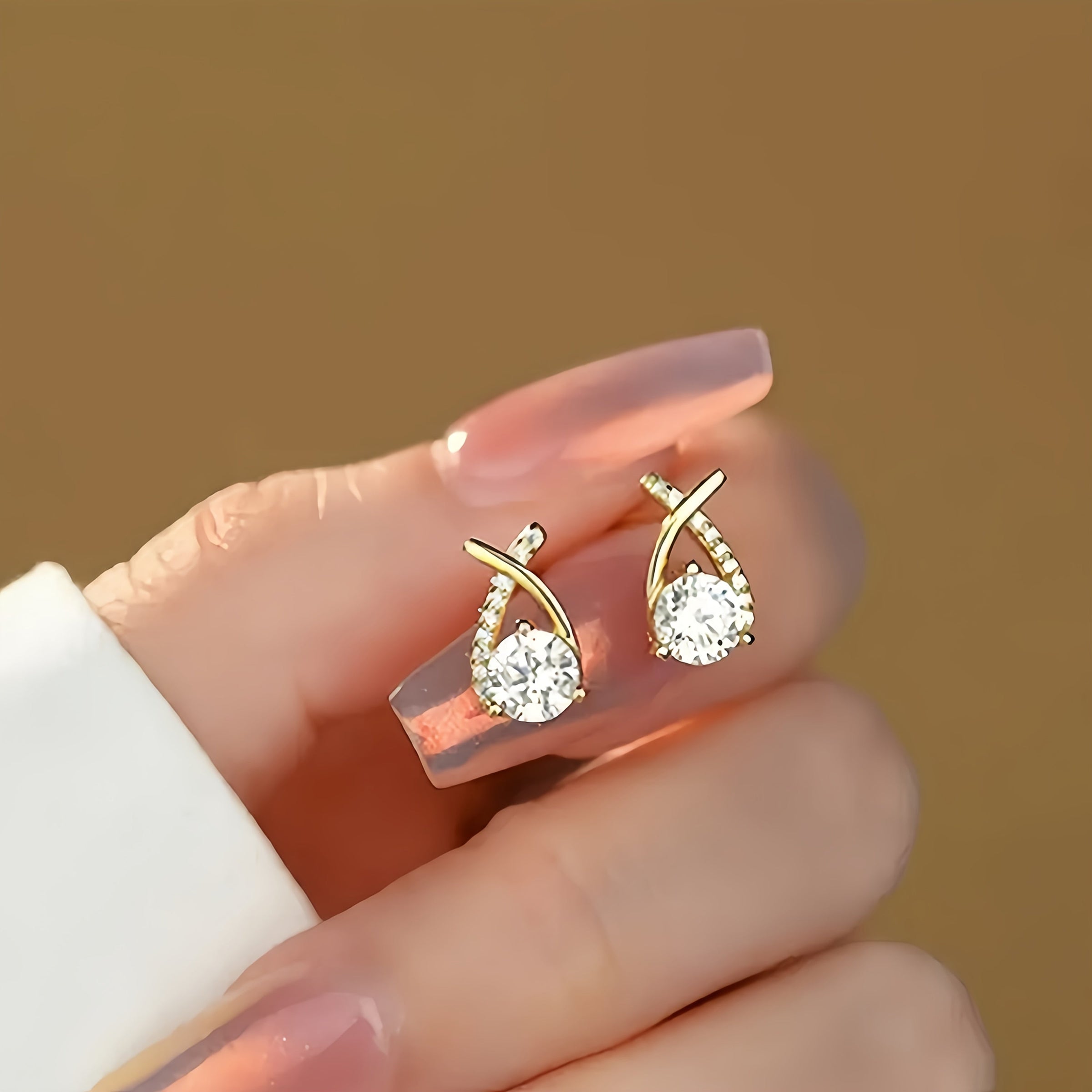 Leija Kors Zirkonia