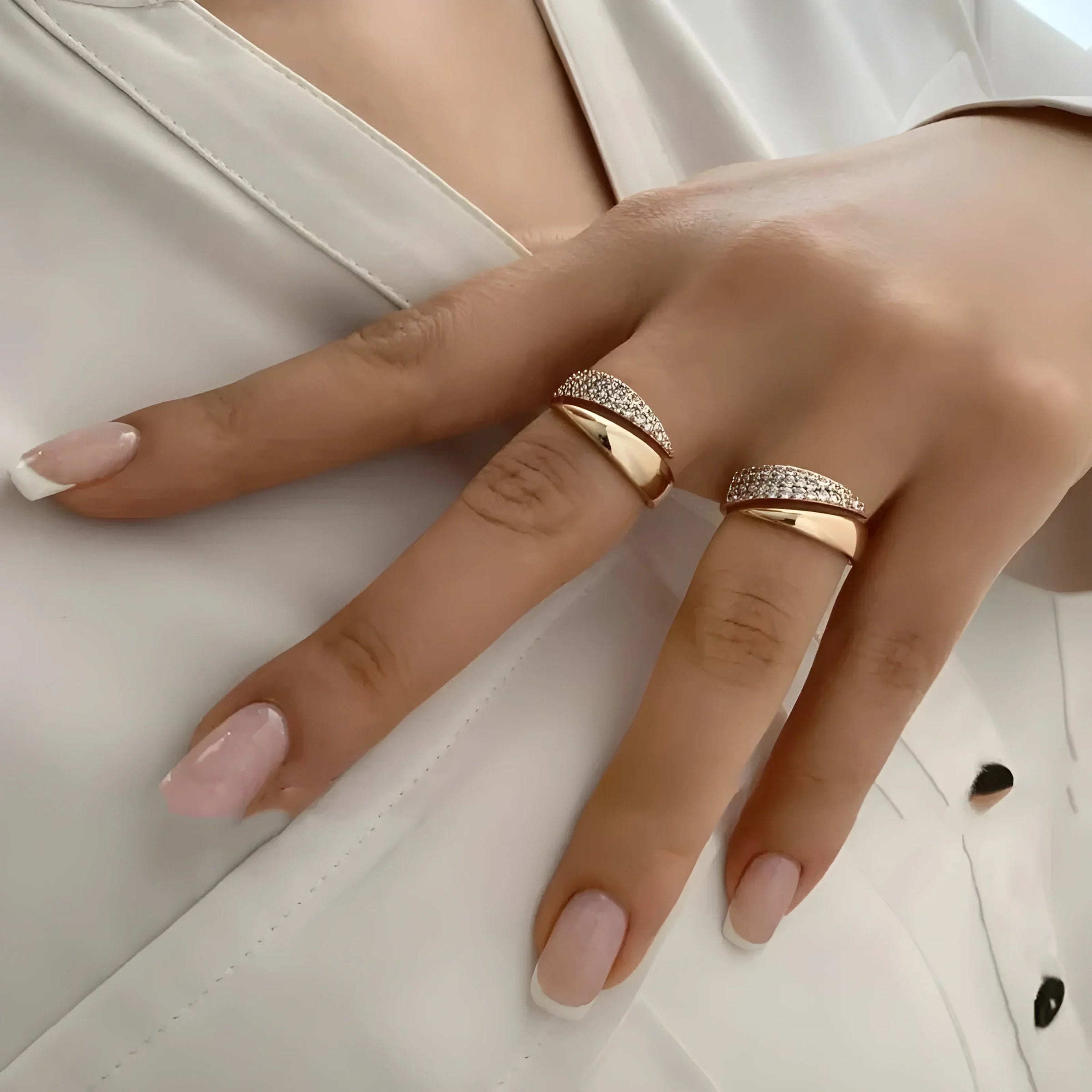 Elegant Gold Ring with Sparkling Stones