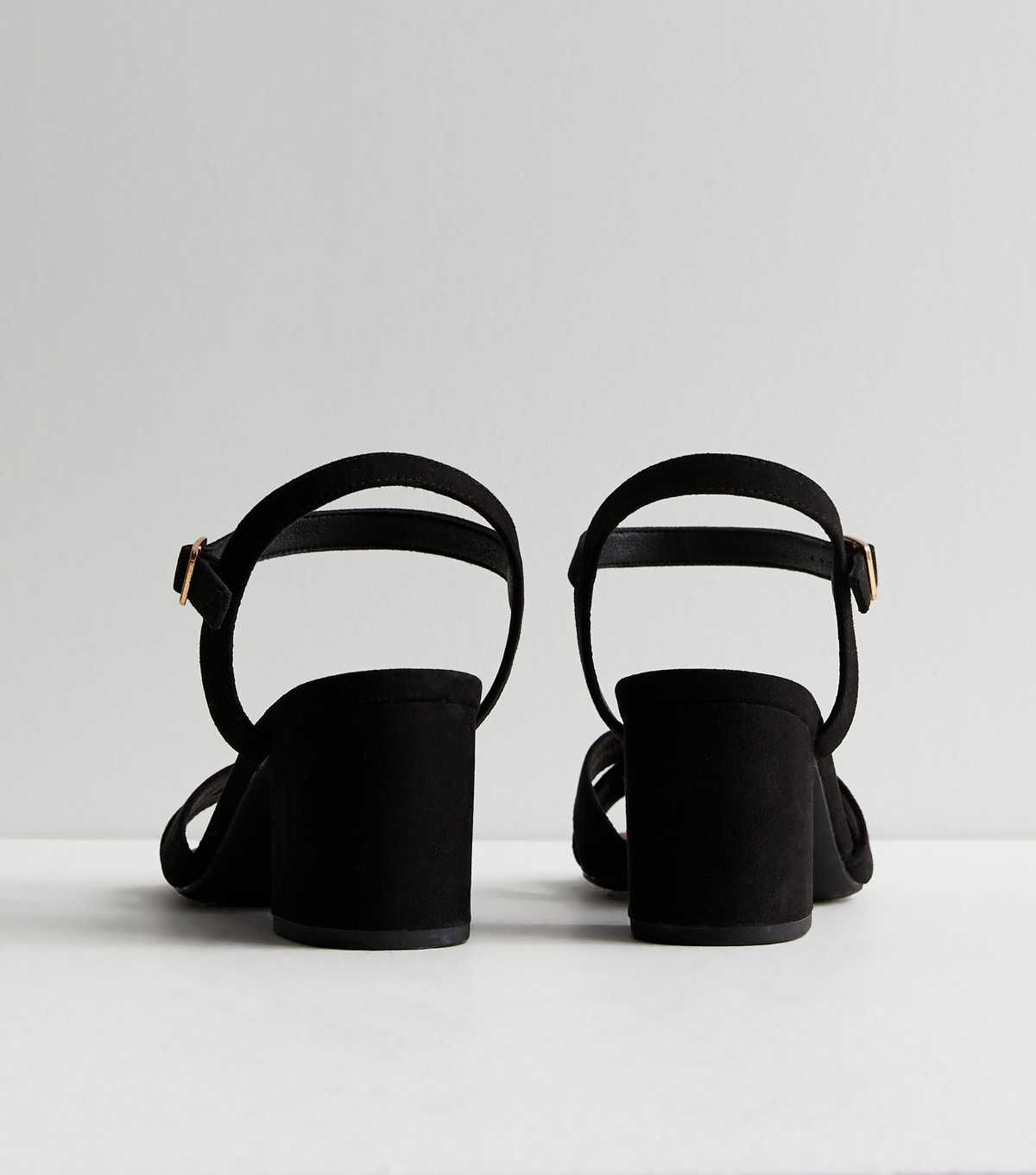 Leveälestiset mustat mokkanahkaiset 2-osaiset lohkokorkokorisandaalit | New Look